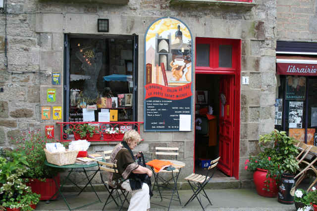La librairie de la Porte Saint-Michel La librairie de la Porte Saint-Michel